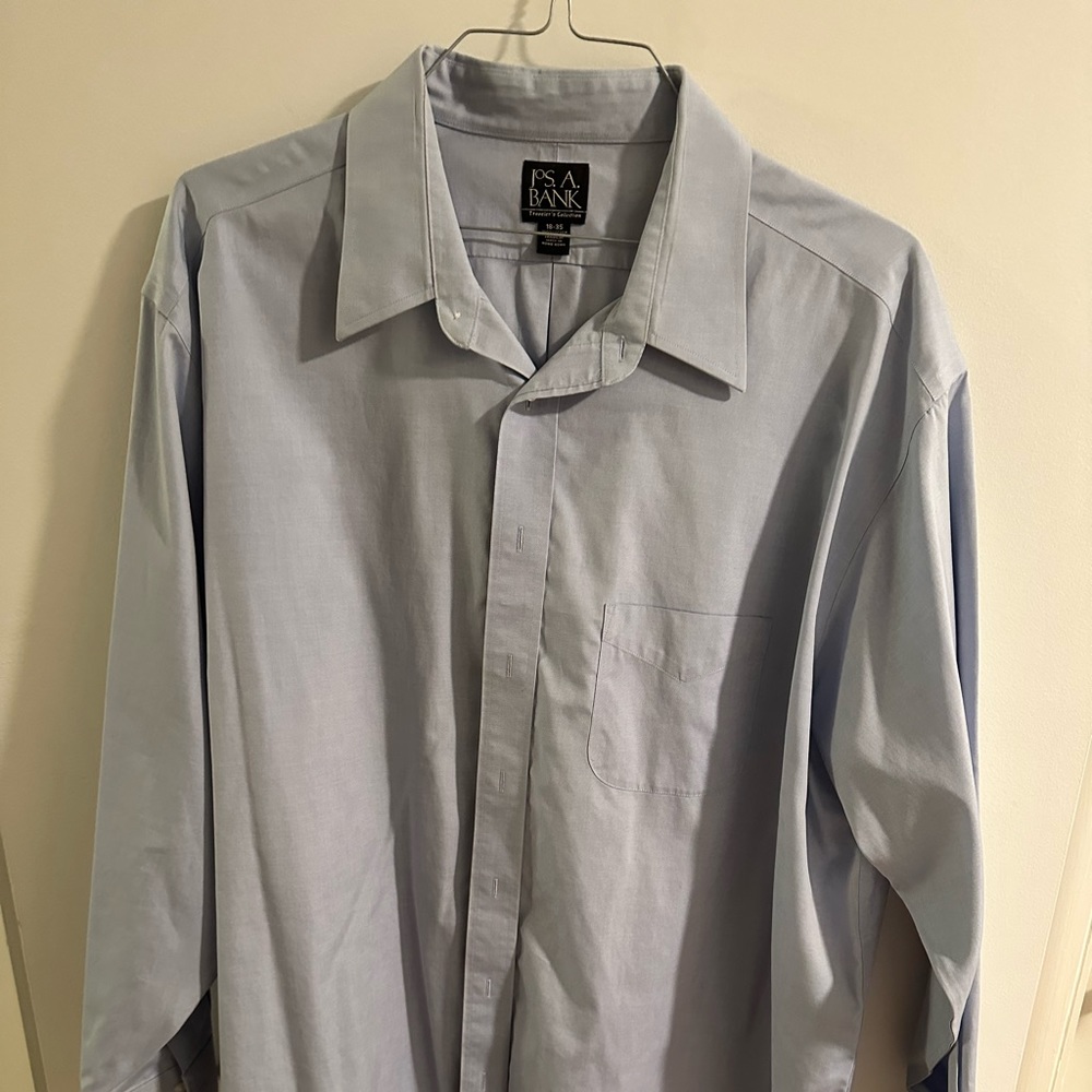 Joseph A Bank Traveler light blue 18-35 size men’s dress shirt